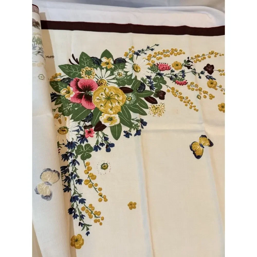 Vintage Floral Cloth Napkins Set of 4 19x19 Wildflowers Butterfly Burgundy